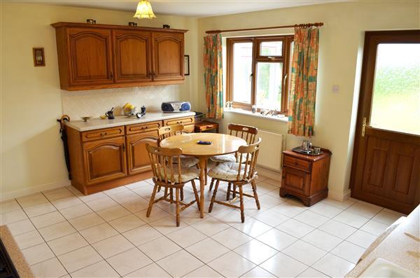 KITCHEN/DINER -