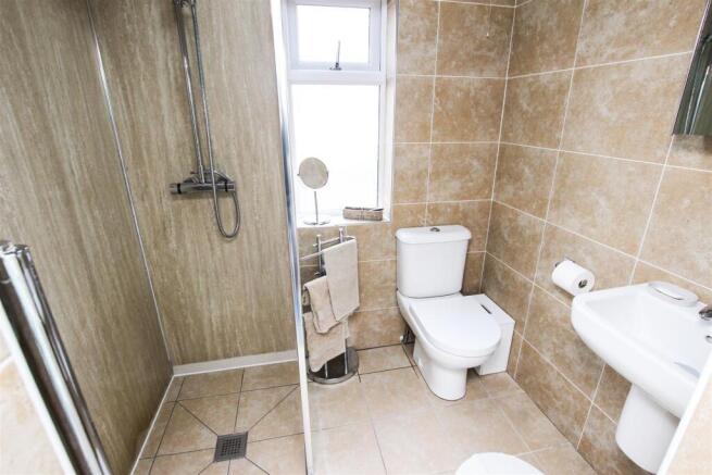 3 bed House to rent Image 4