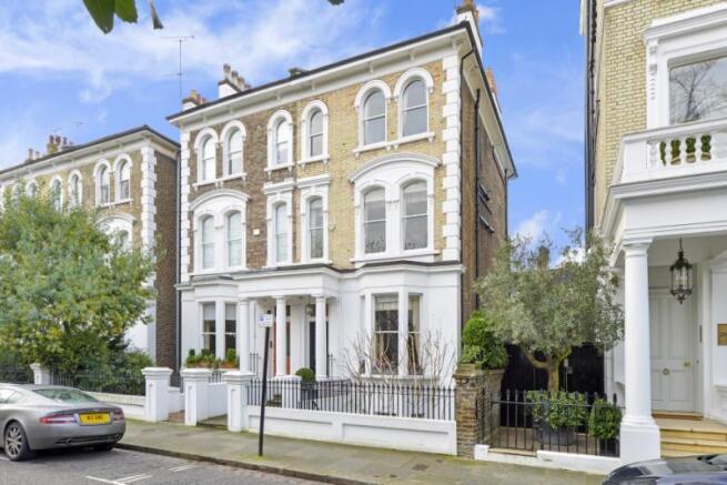Carlyle Square