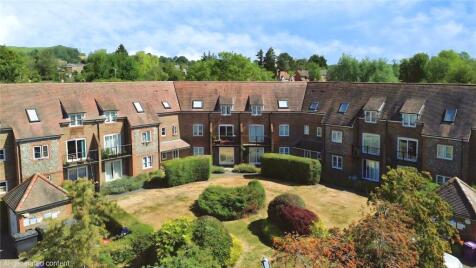 Two Rivers Way, Newbury, Berkshire, RG14