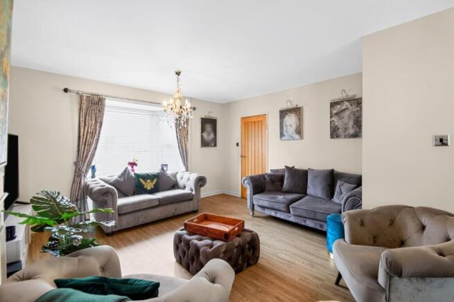 3 bed Terraced for sale Image 4