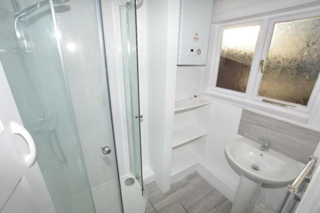 2 bed Flat to rent Image 7