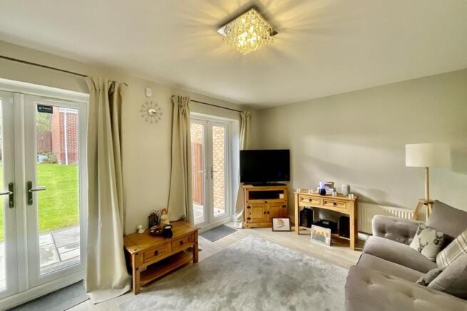 3 bed Town House for sale Image 9