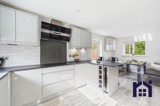 Dining kitchen
