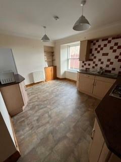 Kitchen 2.jpg