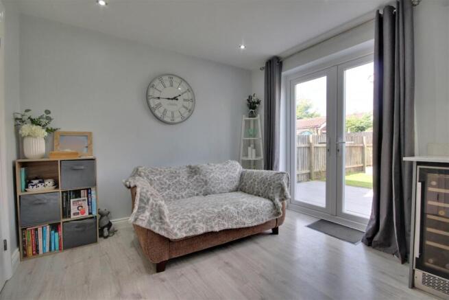 3 bed Link Detached House for sale Image 6