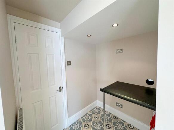 3 bed Semi-Detached for sale Image 6