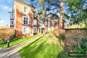 Flat 1, 45 Devonshire House, Woodside Avenue, North Finchley, London N12 8LS