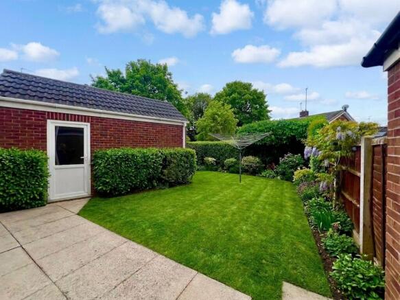 2 bed Detached for sale Image 4