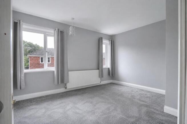 3 bed Terraced for sale Image 6