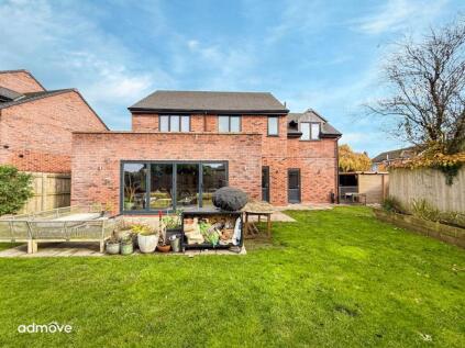 London Road, Stretton, WA4