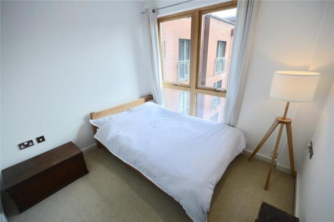 2 bed Flat to rent Image 4