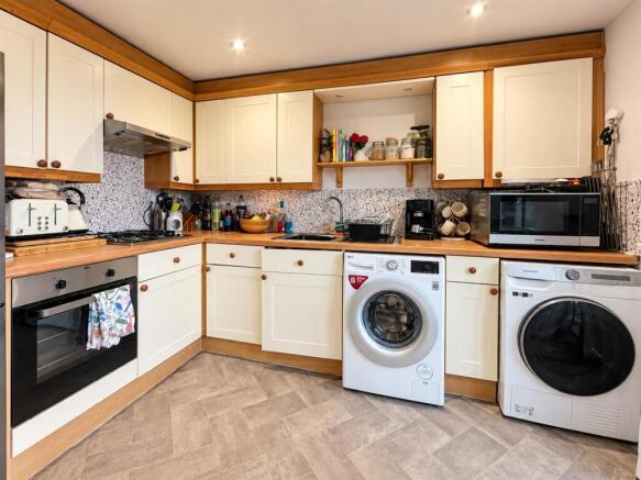 Kitchen.JPEG