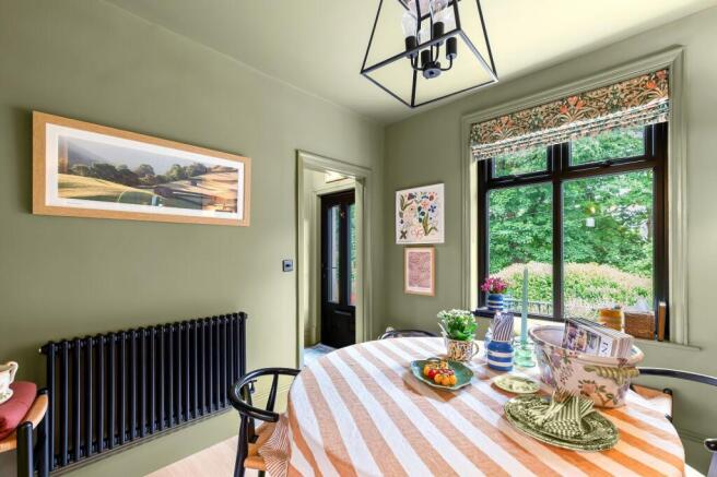 3 bed Terraced for sale Image 12