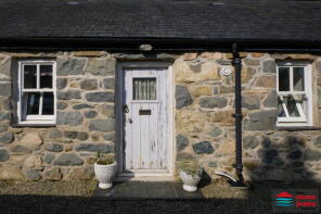 Pedair Llathen, Lãn Terfyn, Morfa Nefyn LL53 6BA