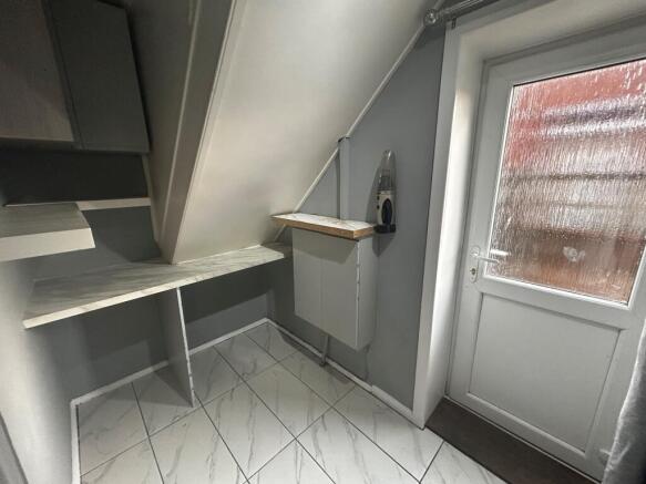 Cloakroom/wc