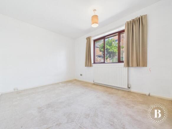 3 bed Semi-Detached to rent Image 10