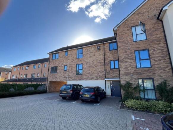 73 St. Johns Close, Peterborough, Cambridgeshire, PE3 6GZ photo 2