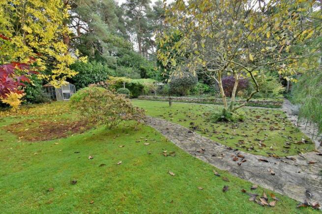 Dudsbury Avenue, Ferndown, BH22 photo 4