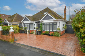 26, Warfield Crescent, Waterlooville PO7 7JP