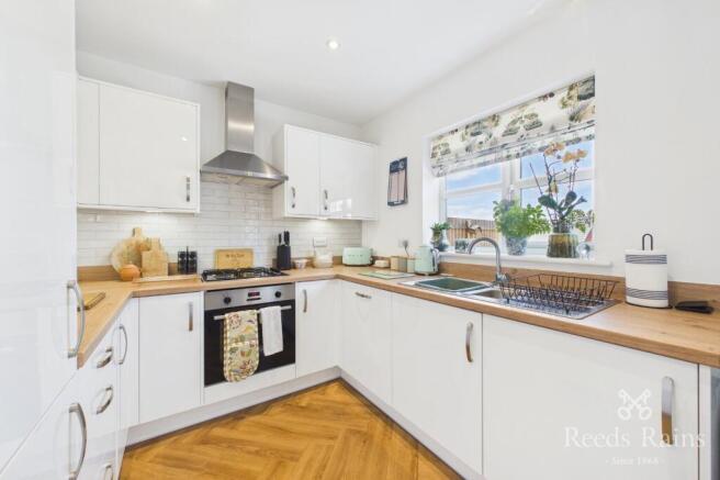 3 bed Detached for sale Image 4