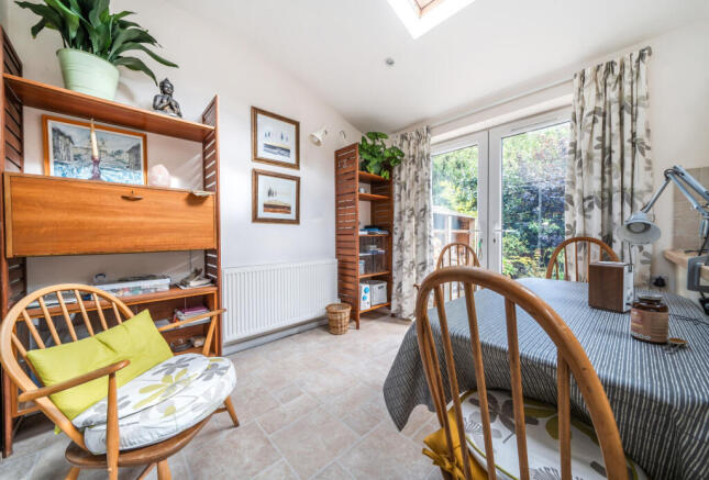 1353936-2-68cbfe9...