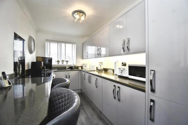 Fitted Kitchen