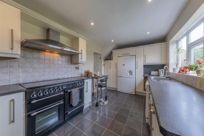 24 Lodge Road-001.JPG