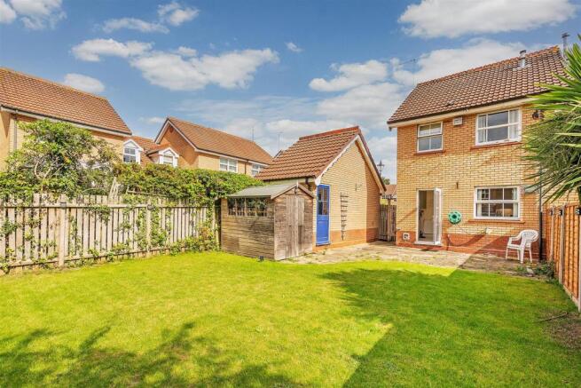 35 Austcliff Close-15_lo.jpg
