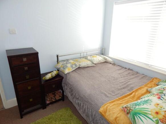 BEDROOM 2