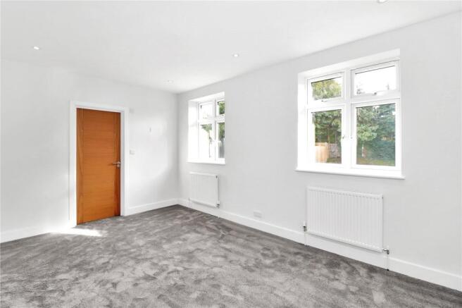 Bedroom 1 (Rear)