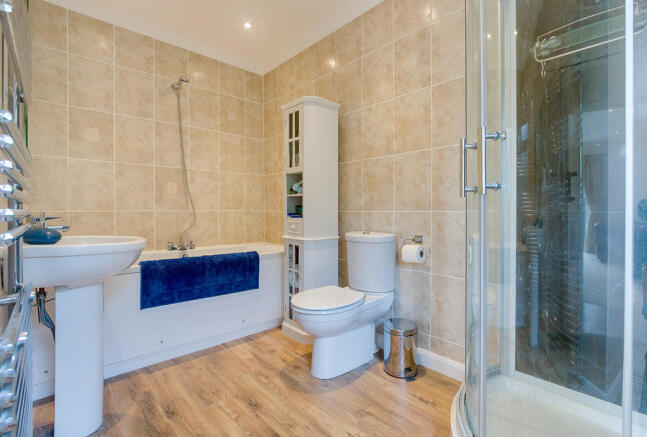 Ensuite