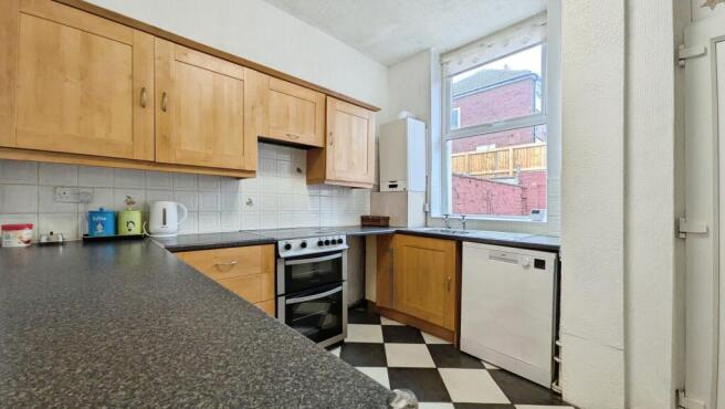 2 bed Terraced for sale Image 5
