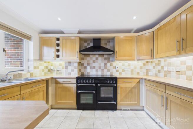 Petrel Way, Hawkinge, CT18 photo 4