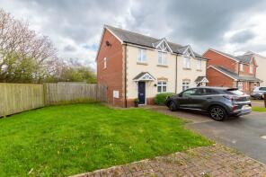 119, Gwel Y Llan, Caernarfon LL55 2SQ