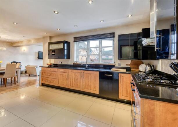 6 Engleton Lane-kitchen2.jpg