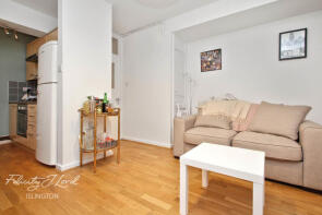 40, Taverner Square, London N5 2PA