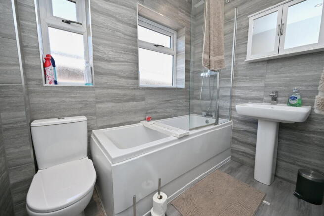 2 bed Semi-Detached Bungalow for sale Image 10
