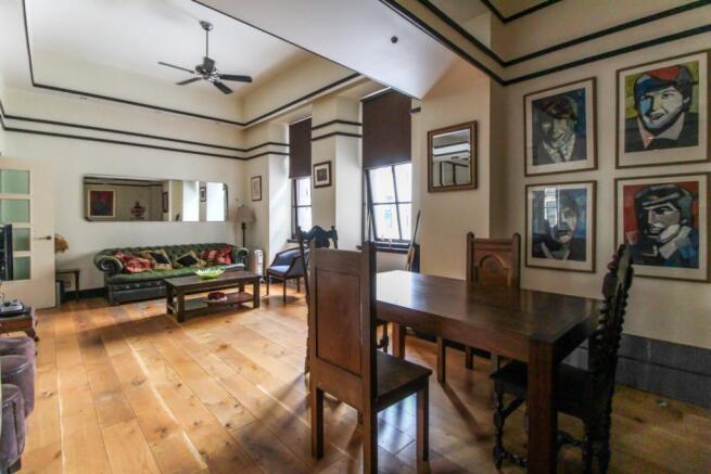 Lounge/Dining Room