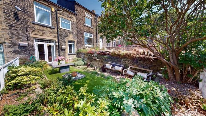 3 bed Terraced for sale Image 11