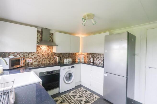 2 bed Park Home for sale Image 5