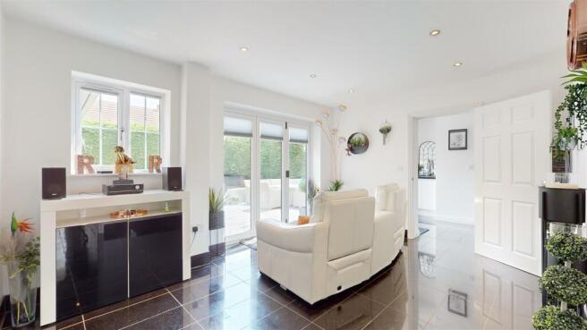 DINING ROOM/FAMILY ROOM