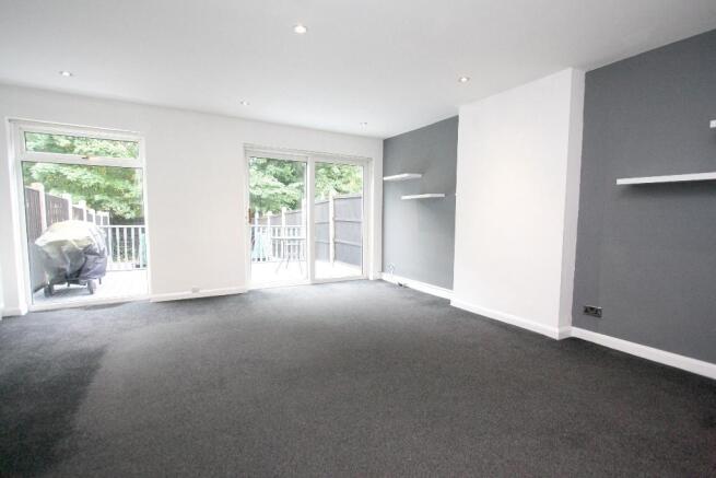 Lounge/Dining Room