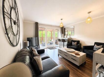 Whitmore Way, Horley, RH6