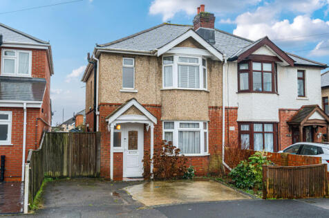Stanton Road, Regents Park, Southampton, Hampshire, SO15