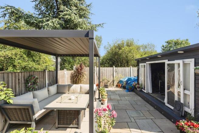 3 bed Semi-Detached for sale Image 4