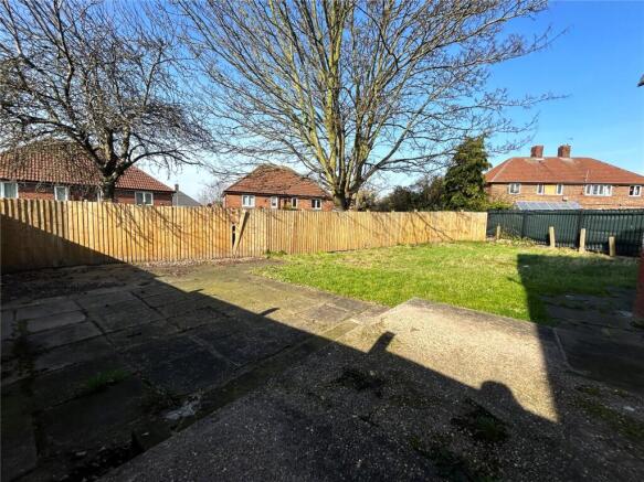 1 bed House Share to rent Image 12