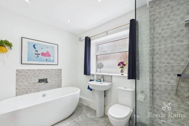 3 bed Bungalow for sale Image 5