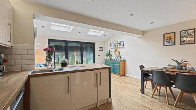 Celandine Close, Bure Park, Bicester photo 3