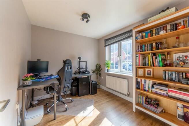 126 Coed Celynen Drive-14.jpg